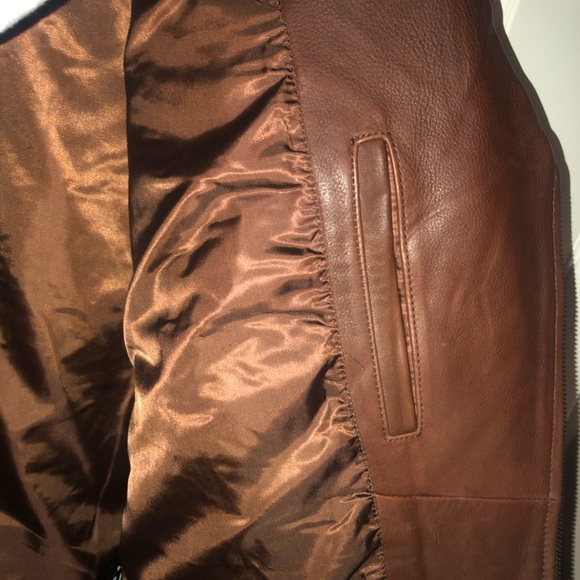 UGG Men’s Real Leather Jacket - Picture 7 of 8